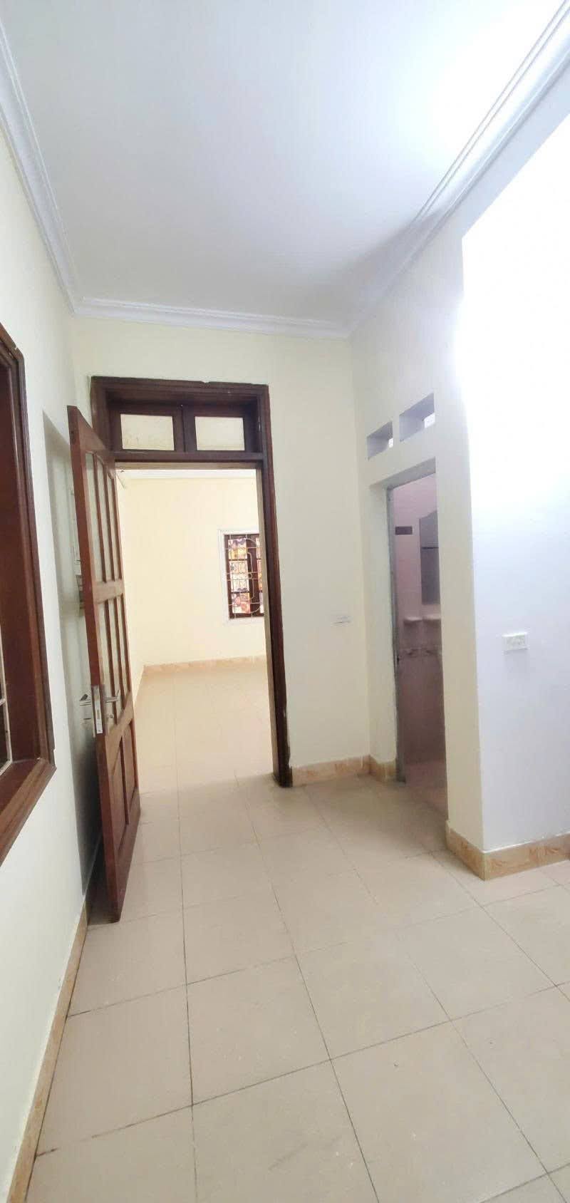 NHỈNH 6 TỶ CÓ NHÀ KHƯƠNG HẠ- 30 M RA Ô TÔ TRÁNH -40 M RA HỒ ĐIỀU HÒA